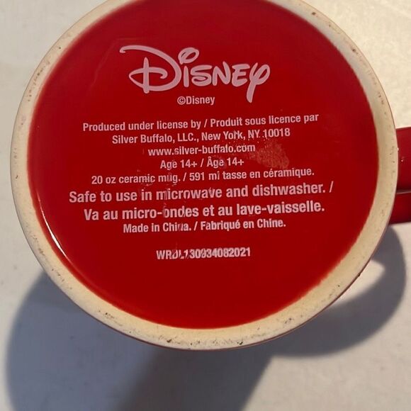 MICKEY MOUSE "AN AMERICAN CLASSIC - HE LEADS THEM ALL" JUMBO 20 OZ COFFEE MUG - Picture 4 of 5